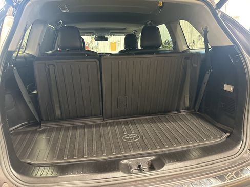 Used 2019 Toyota Highlander Limited w/ Protection Package #3 AWD/4WD image 35