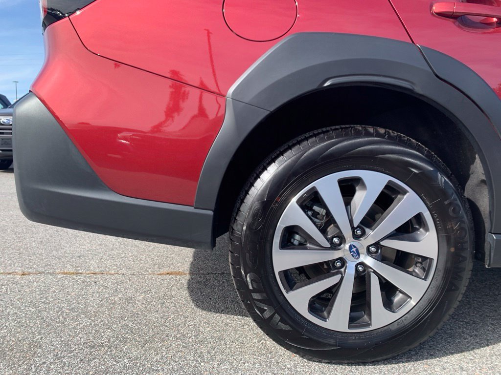 Used 2025 Subaru Outback Premium AWD/4WD image 25