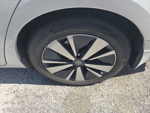 Used 2020 Nissan Altima 2.5 SL FWD image 27