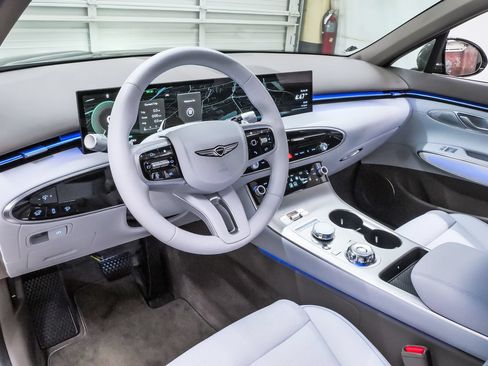 Certified 2026 Genesis GV70 2.5T Advanced AWD/4WD image 2