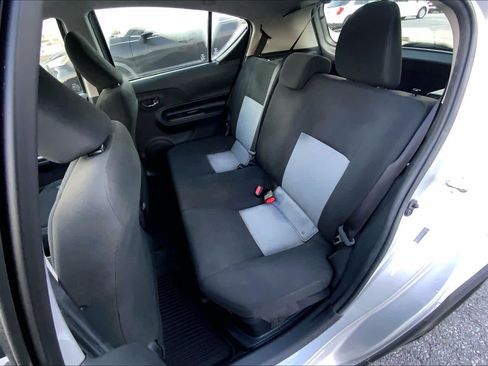 Used 2019 Toyota Prius C image 19