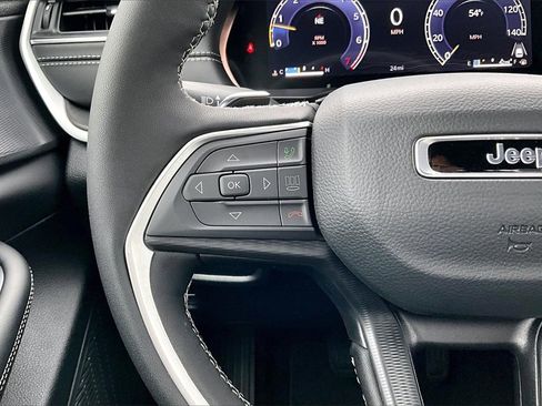 New 2025 Jeep Grand Cherokee L Altitude image 23