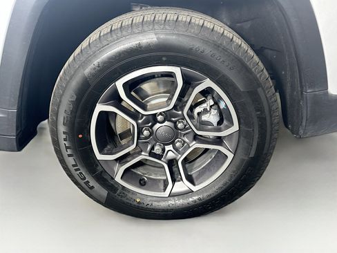 Used 2023 Jeep Grand Cherokee Trailhawk w/ Advanced Protech Group II image 11