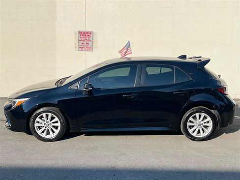 Used 2023 Toyota Corolla SE FWD image 5