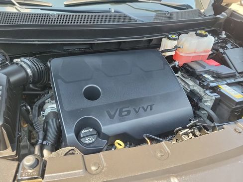 Used 2021 Chevrolet Traverse LS w/ LPO, Floor Liner Package image 25