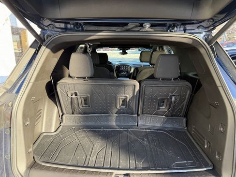 Certified 2022 Chevrolet Traverse LT image 9