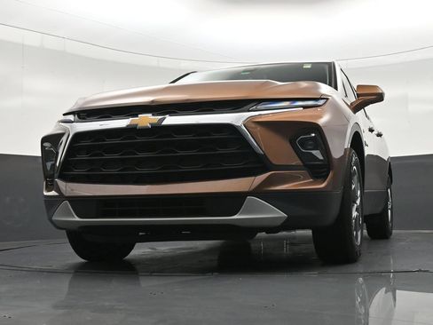 Used 2024 Chevrolet Blazer LT FWD image 30