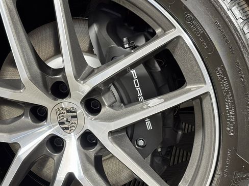 New 2026 Porsche Macan image 39