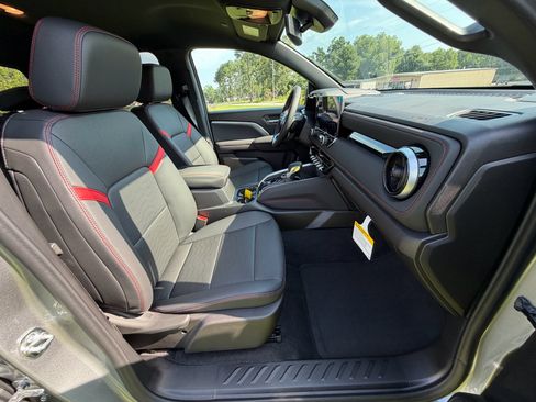 New 2026 Chevrolet Colorado Z71 w/ Z71 Convenience Package 2 AWD/4WD image 23