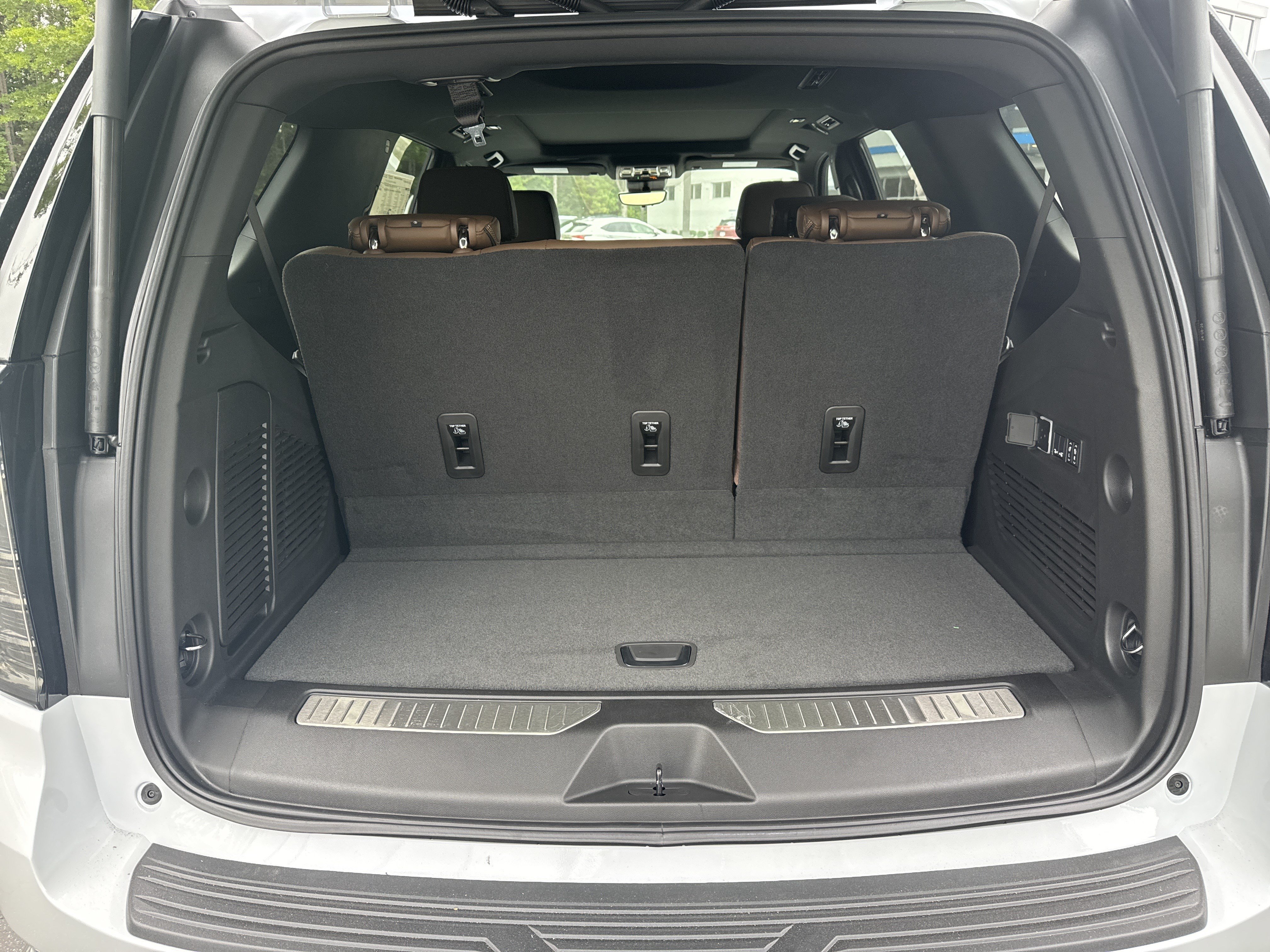 New 2026 Chevrolet Tahoe High Country w/ Sun And Tow Package AWD/4WD image 19