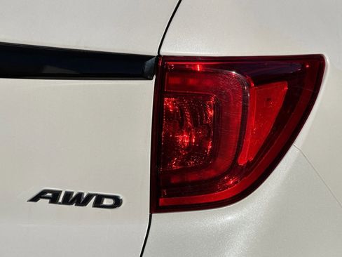 Used 2024 Honda Passport EX-L image 12