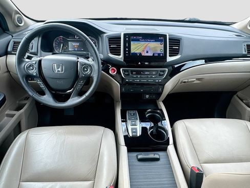 Used 2017 Honda Pilot Touring image 27