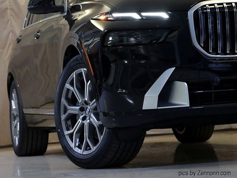 Used 2026 BMW X7 xDrive40i image 4