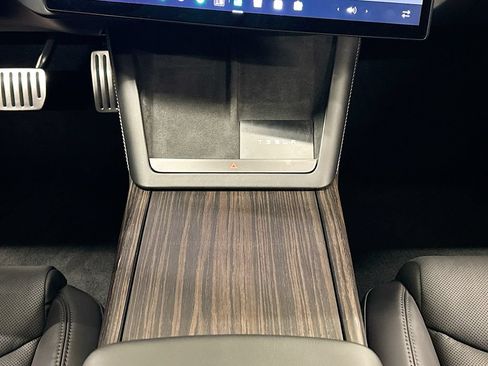 Used 2022 Tesla Model S AWD/4WD image 13