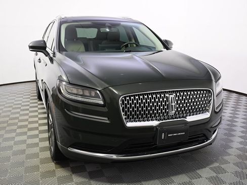 Used 2022 Lincoln Nautilus Reserve AWD/4WD image 9