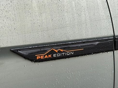 New 2026 Volkswagen Atlas Peak Edition image 8