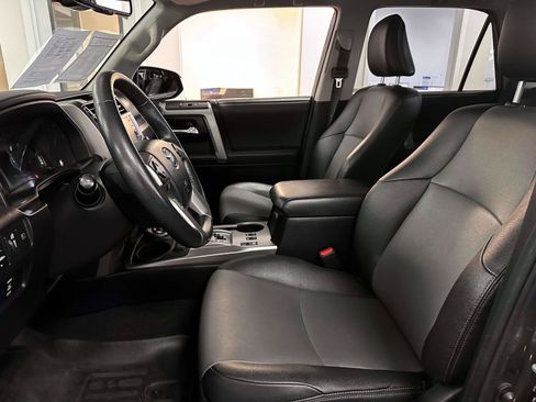 Used 2020 Toyota 4Runner SR5 Premium AWD/4WD image 11