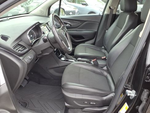 Used 2022 Buick Encore Preferred w/ Safety Package AWD/4WD image 4