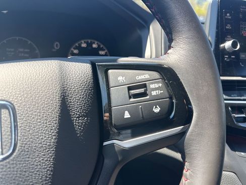 Used 2025 Honda Odyssey Sport-L image 18