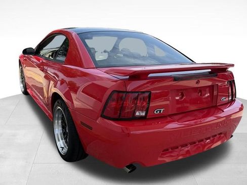 Used 2004 Ford Mustang GT RWD image 4