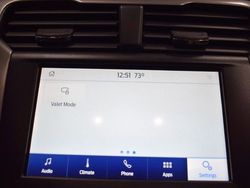 Used 2020 Ford Fusion SE image 29