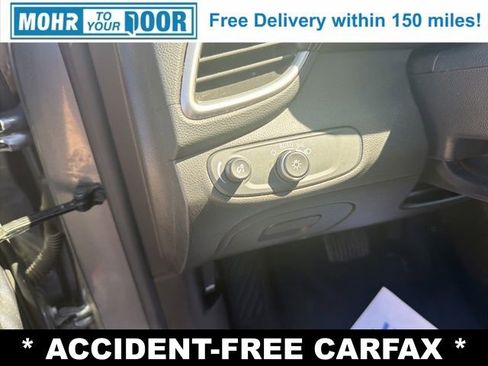 Used 2019 Chevrolet Trax LT w/ LT Convenience Package image 14