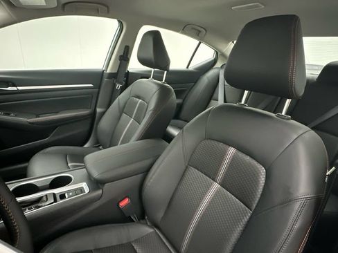 New 2026 Nissan Altima 2.5 SR AWD/4WD image 9