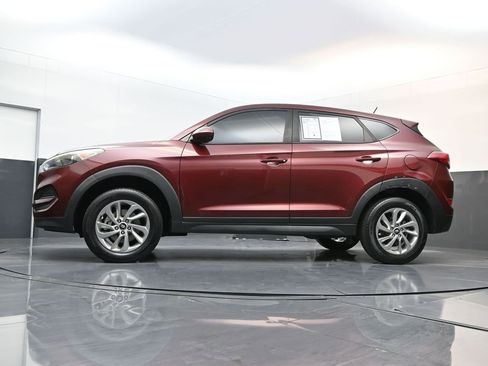 Used 2017 Hyundai Tucson SE image 32