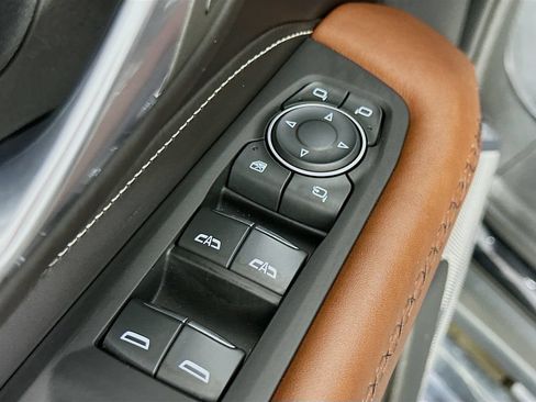 Used 2023 GMC Yukon Denali Ultimate AWD/4WD image 21