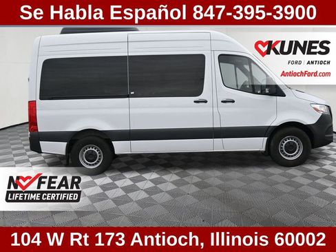 Used 2024 Mercedes-Benz Sprinter 2500 image 3