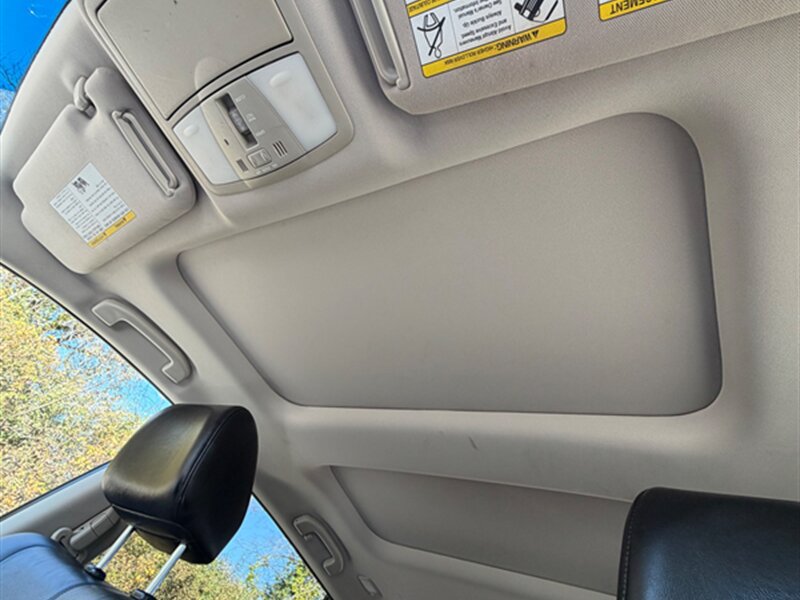 Used 2012 Nissan Murano SL w/ Navigation Pkg AWD/4WD image 16