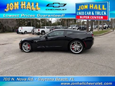 Used 2019 Chevrolet Corvette Stingray Coupe w/ 1LT image 5