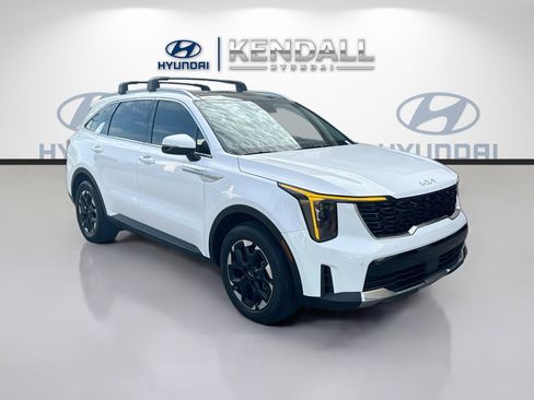 Used 2024 Kia Sorento S w/ Panoramic Sunroof Package FWD image 1