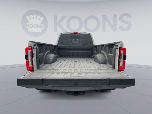 Used 2025 Ford F450 Platinum w/ Platinum Plus Package image 26