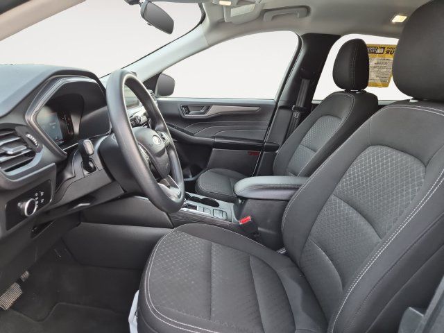 Used 2025 Ford Escape Active AWD/4WD image 11