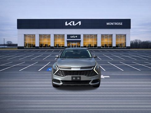 Used 2024 Kia Sportage LX image 2