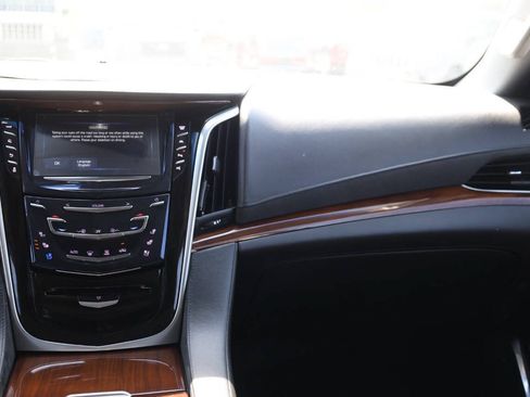 Used 2019 Cadillac Escalade Premium Luxury w/ LPO, Radiant Package AWD/4WD image 25