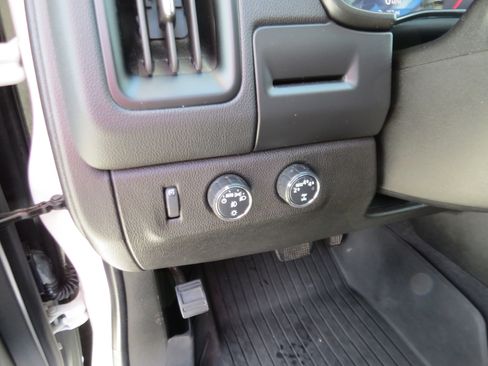 Certified 2020 Chevrolet Colorado LT w/ LT Convenience Package image 20