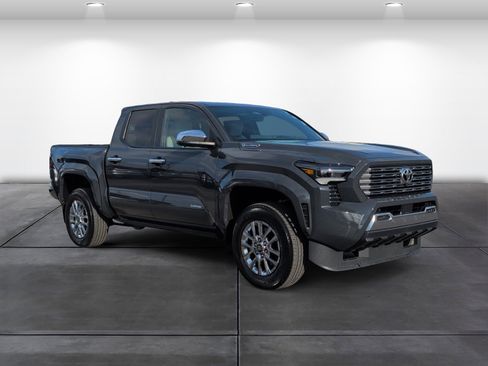 Used 2025 Toyota Tacoma Limited image 2