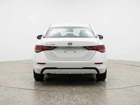Used 2025 Nissan Sentra SV FWD image 7