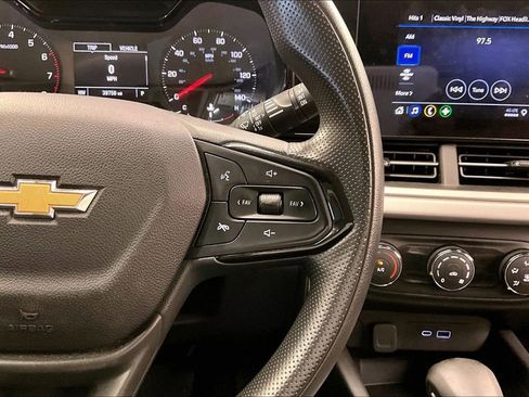 Used 2024 Chevrolet Trax LS w/ Driver Confidence Package FWD image 19