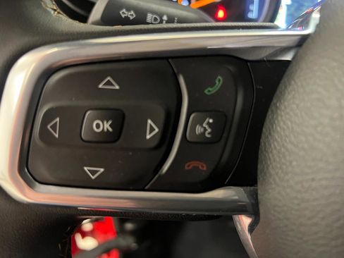 Used 2025 Jeep Wrangler Unlimited Sahara AWD/4WD image 28