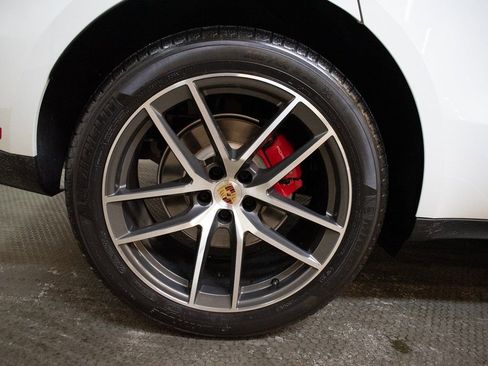 New 2026 Porsche Macan S image 17