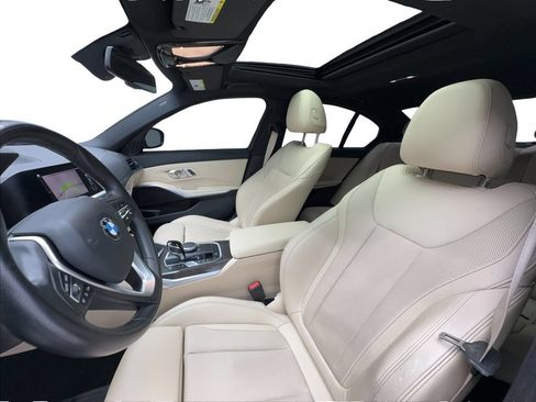 Used 2022 BMW 330i Sedan w/ Driving Assistance Package RWD image 19