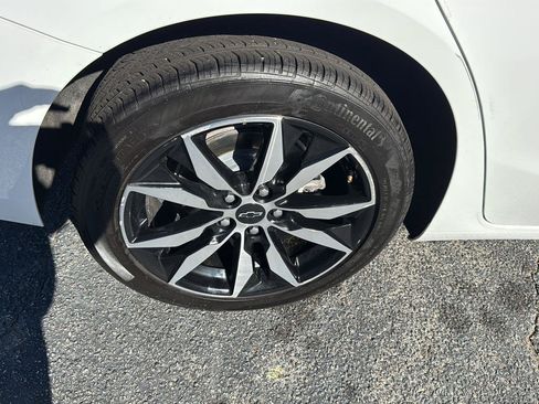 Used 2024 Chevrolet Malibu RS FWD image 32