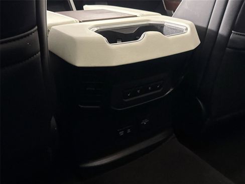 Used 2022 Toyota Tundra Capstone image 39