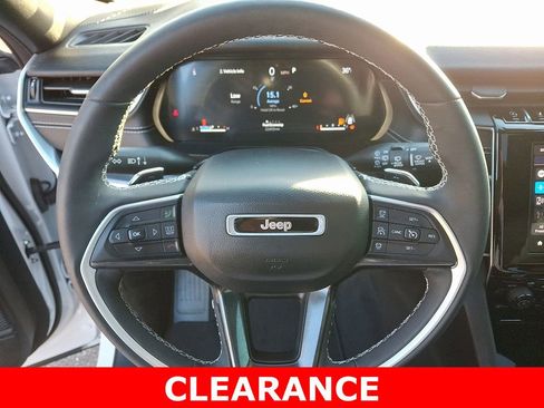 Used 2023 Jeep Grand Cherokee Altitude image 19