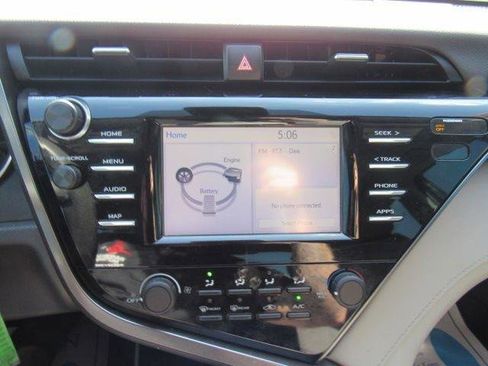 Used 2020 Toyota Camry LE image 18