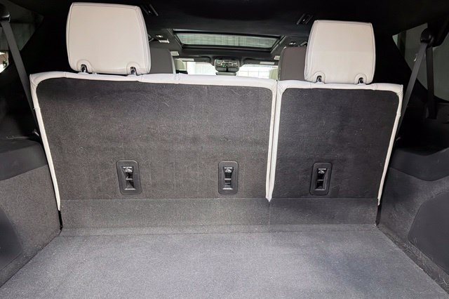 Used 2026 Cadillac Escalade ESV V AWD/4WD image 5