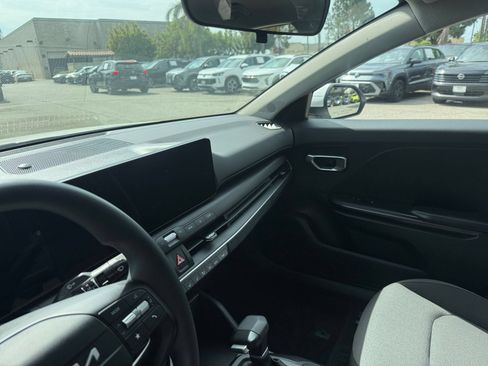 Used 2026 Kia K4 FWD image 29